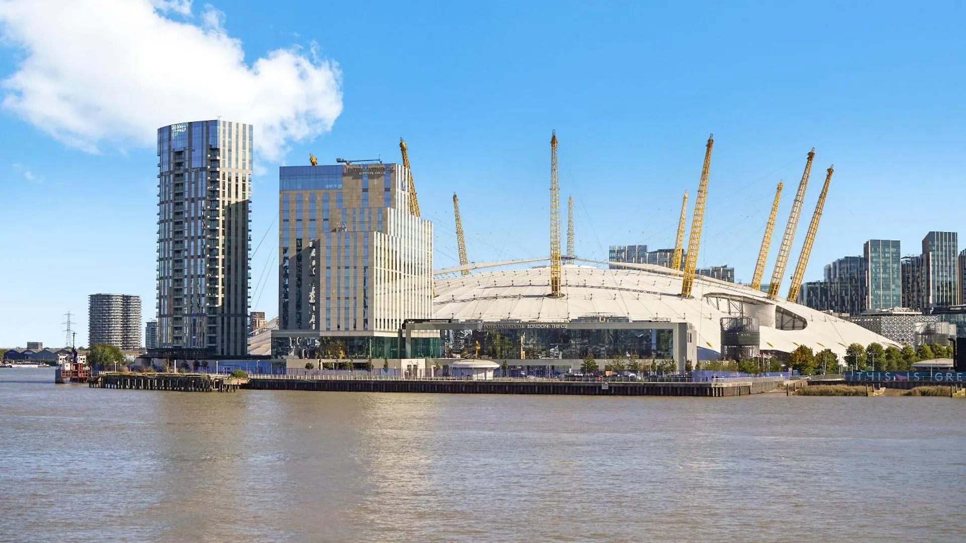 Monthly Stays! 2 Bedroom Apartment Short Term Rental & Flexible Renting Canary Wharf With Free Parking London